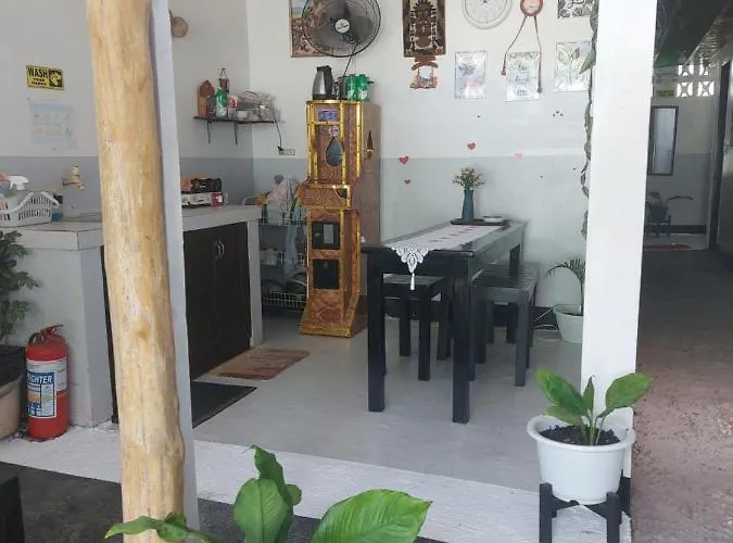 Maui's Place * Badian