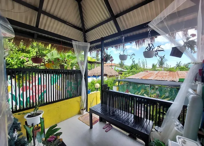 Hostel Maui's Place