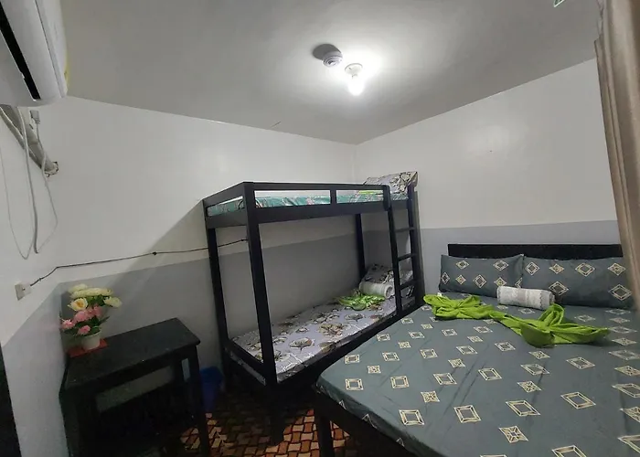 Hostel Maui's Place Badian