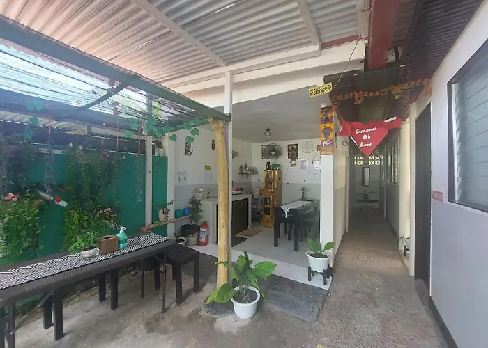Maui's Place Бадиан