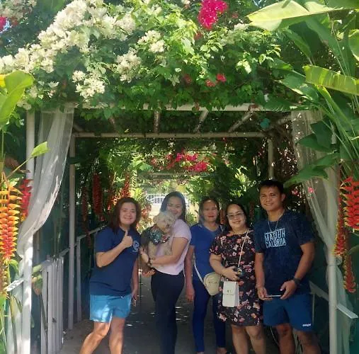 Maui's Place Hostel *