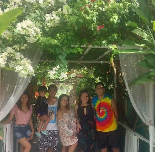 Hostel Maui's Place Badian