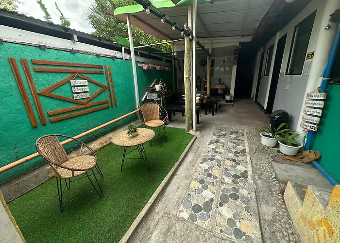 Maui's Place Hostel