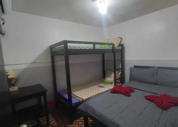 Maui's Place Hostel Badian